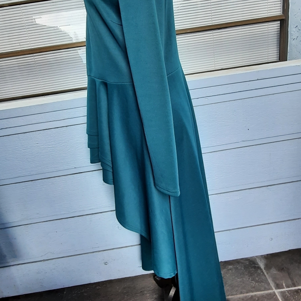 Dress - Picture 3 of 5